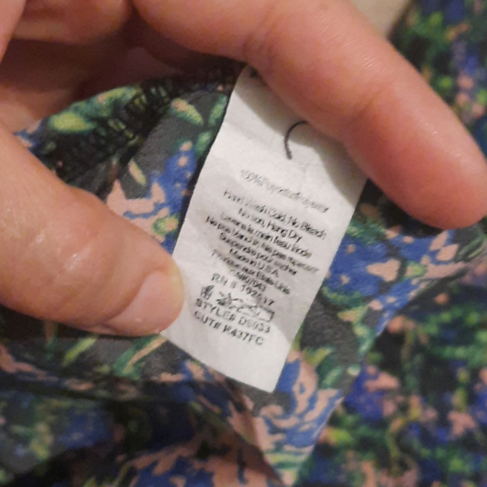 Dress - Picture 6 of 6